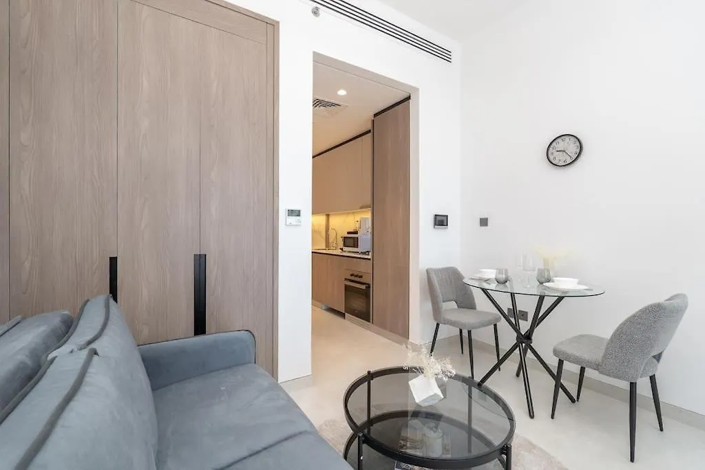 Top Location And Work And Chill Near Miracle Garden Dubai United Arab Emirates