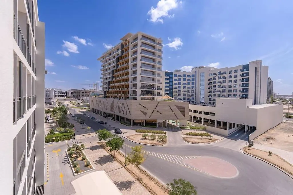 Top Location And Work And Chill Near Miracle Garden Dubai 0*,  United Arab Emirates