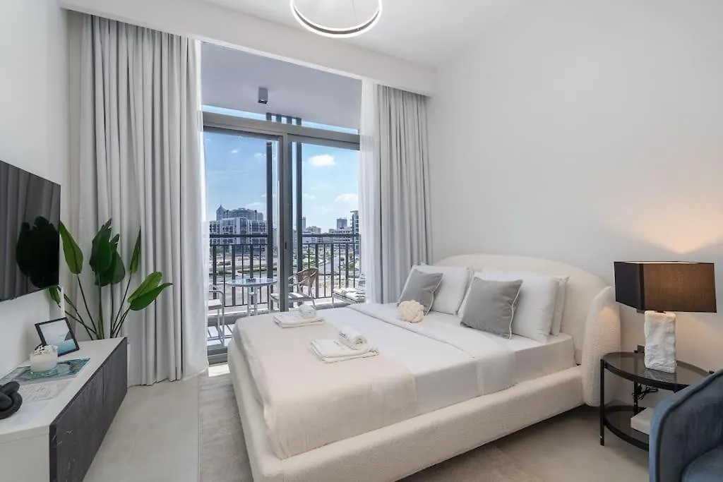 Top Location And Work And Chill Near Miracle Garden Dubai 0*,  United Arab Emirates
