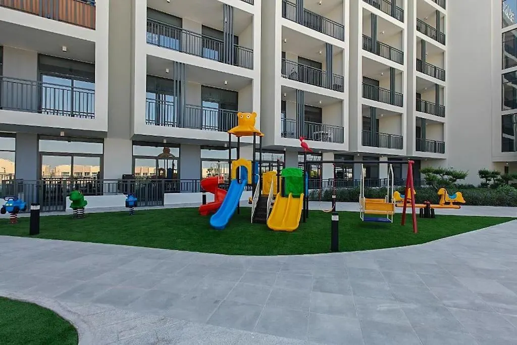 Top Location And Work And Chill Near Miracle Garden Dubai United Arab Emirates