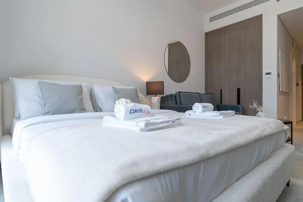 Top Location And Work And Chill Near Miracle Garden Dubai 0*,