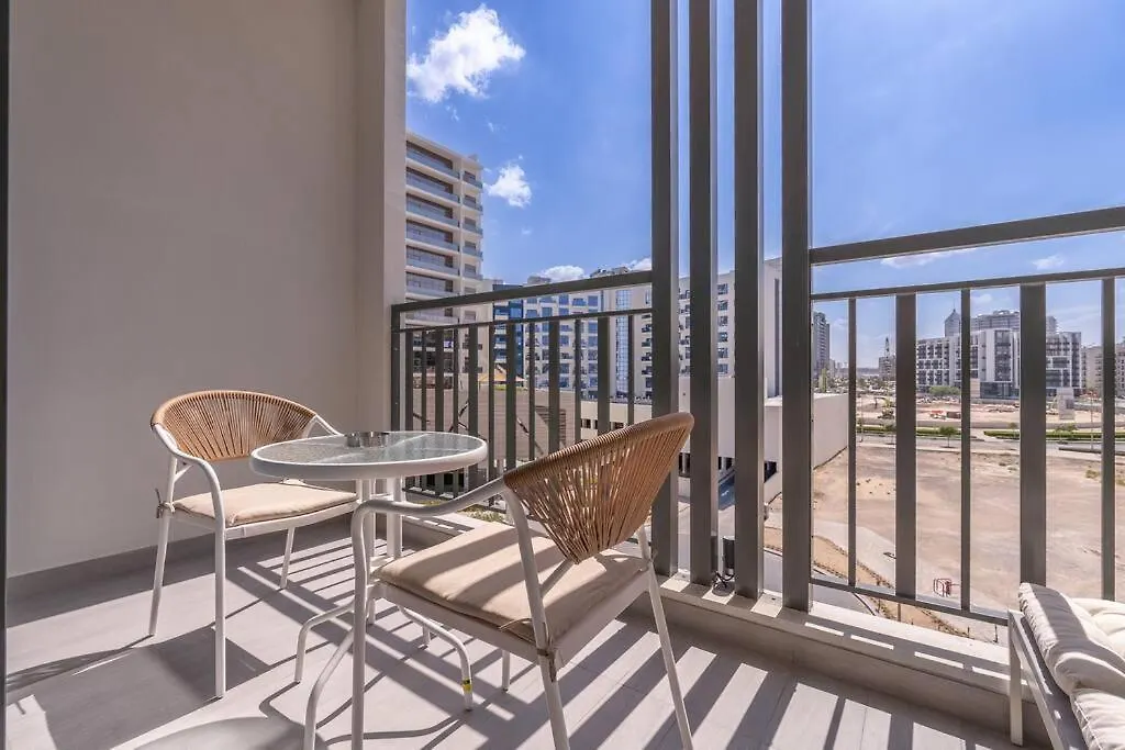 Apartment Top Location And Work And Chill Near Miracle Garden Dubai