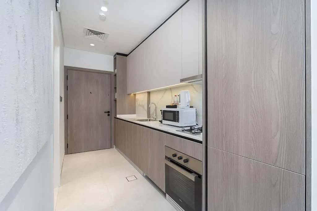 Apartment Top Location And Work And Chill Near Miracle Garden Dubai
